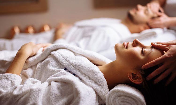 Quels sont les avantages d’un massage en couple ?