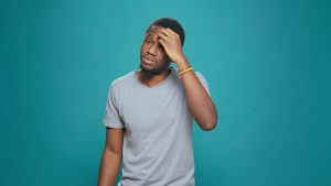 Anxiété sociale, timidité… Le CBD peut-il vous aider à mieux vivre vos interactions ?